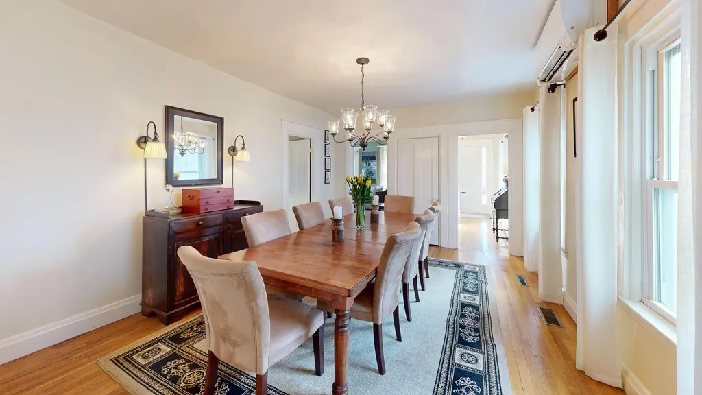 15 Wadsworth Street Thomaston ME 04861