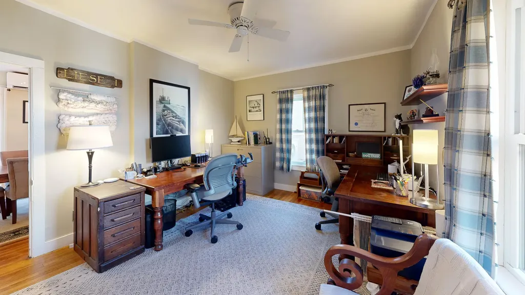15 Wadsworth Street Thomaston ME 04861