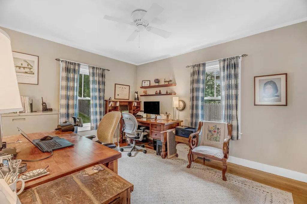 15 Wadsworth Street Thomaston ME 04861