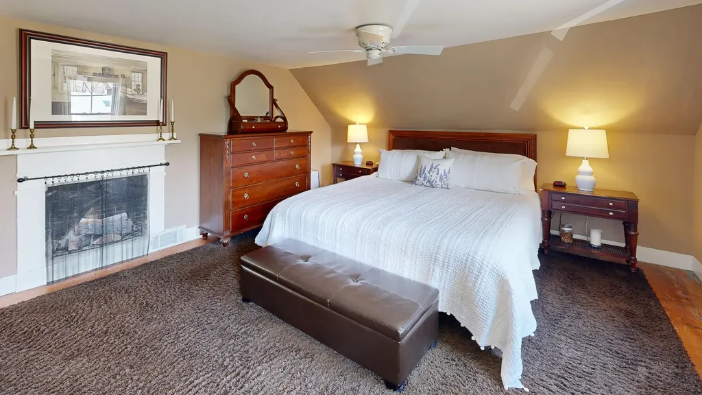 15 Wadsworth Street Thomaston ME 04861