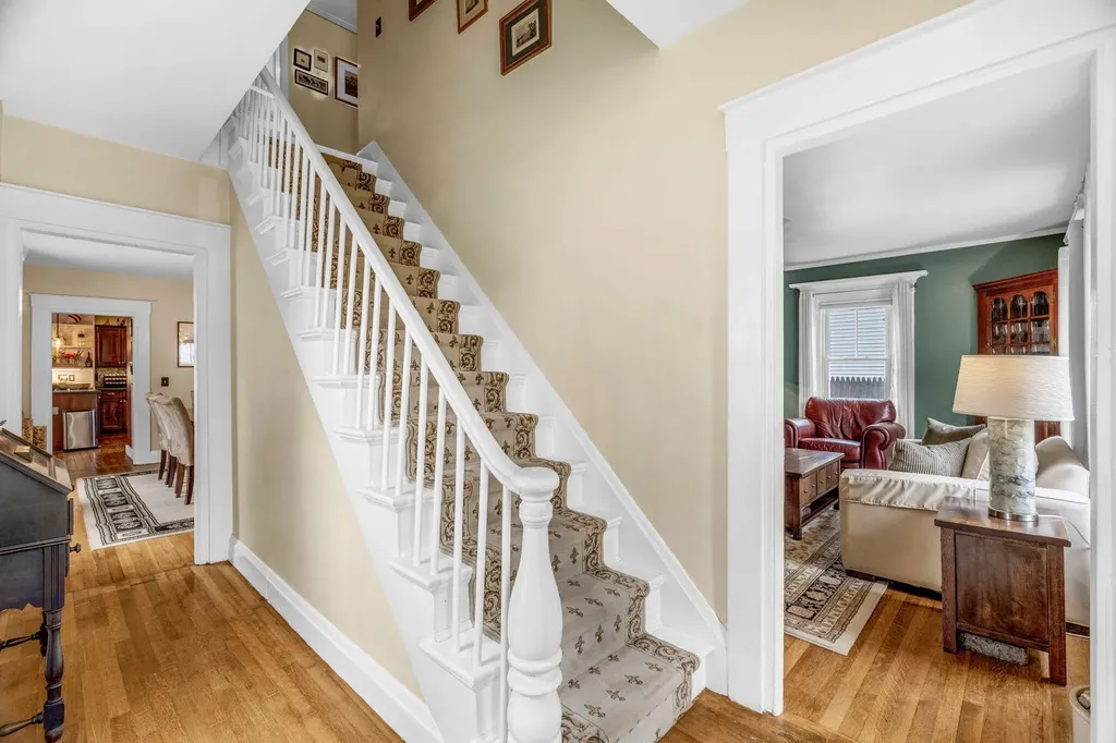 15 Wadsworth Street Thomaston ME 04861