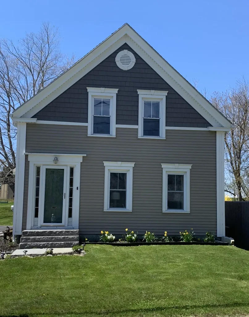 15 Wadsworth Street Thomaston ME 04861