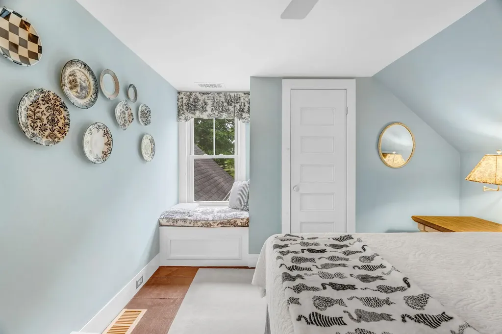15 Wadsworth Street Thomaston ME 04861