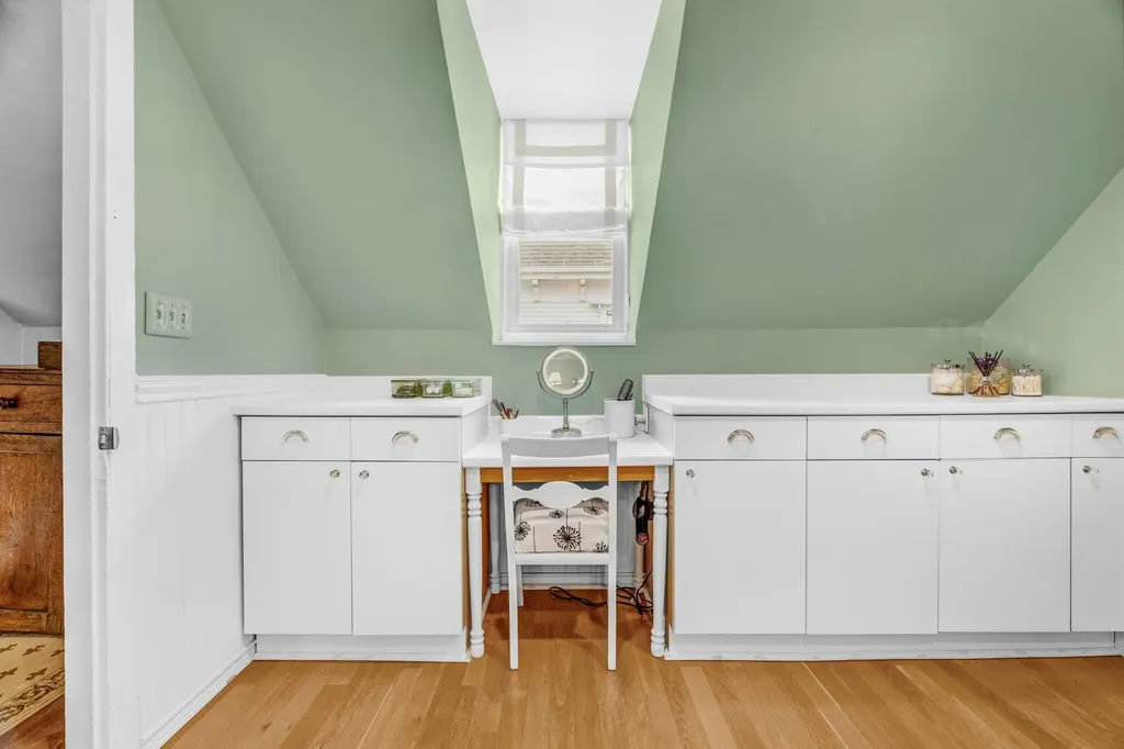 15 Wadsworth Street Thomaston ME 04861