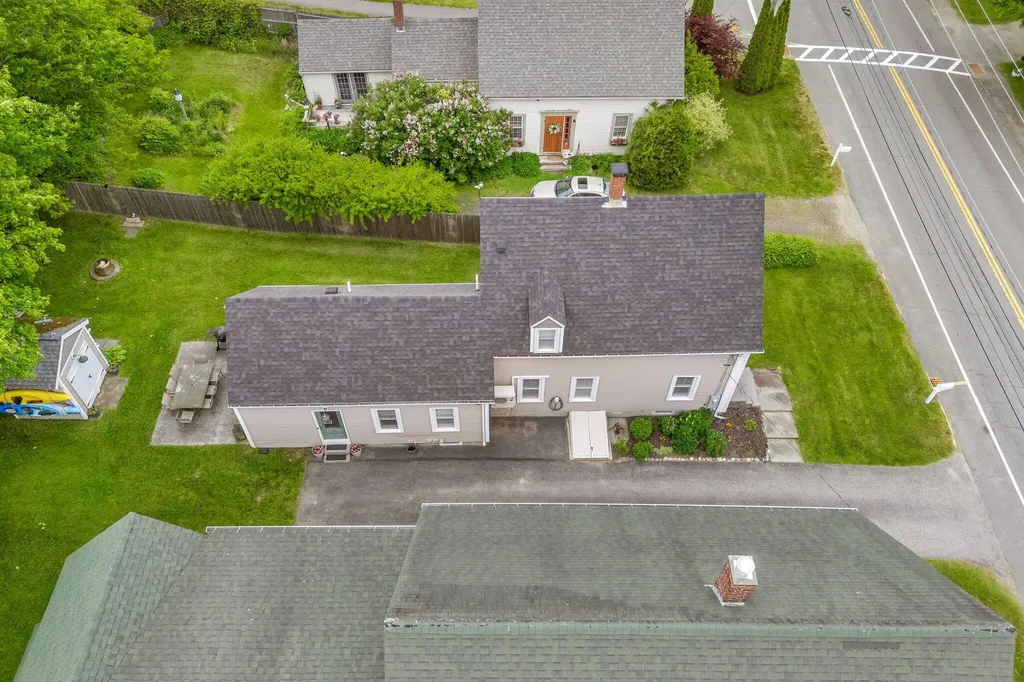 15 Wadsworth Street Thomaston ME 04861