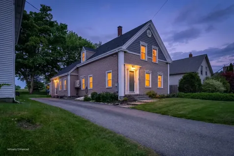15 Wadsworth Street Thomaston ME 04861