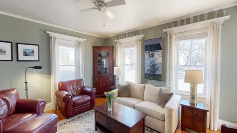 15 Wadsworth Street Thomaston ME 04861