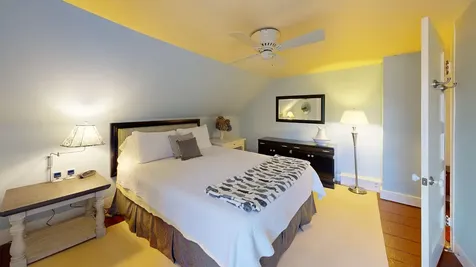 15 Wadsworth Street Thomaston ME 04861