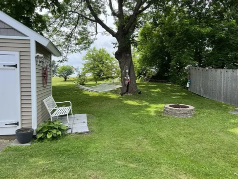 15 Wadsworth Street Thomaston ME 04861