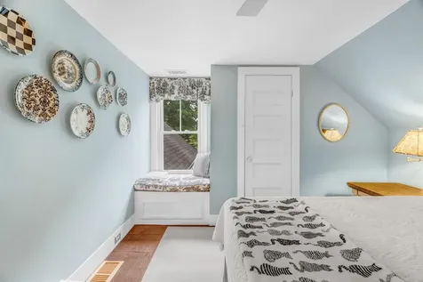 15 Wadsworth Street Thomaston ME 04861