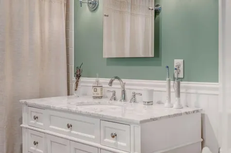 15 Wadsworth Street Thomaston ME 04861