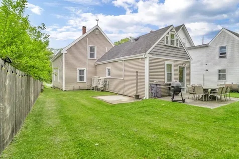 15 Wadsworth Street Thomaston ME 04861