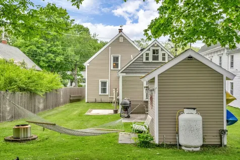 15 Wadsworth Street Thomaston ME 04861
