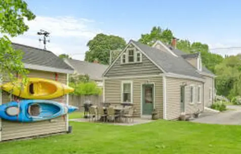 15 Wadsworth Street Thomaston ME 04861