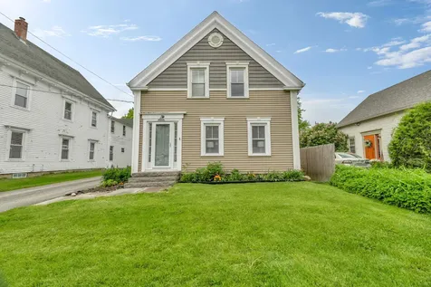 15 Wadsworth Street Thomaston ME 04861