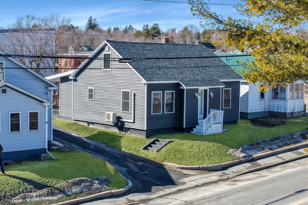 16 Bennett Drive Caribou ME 04736