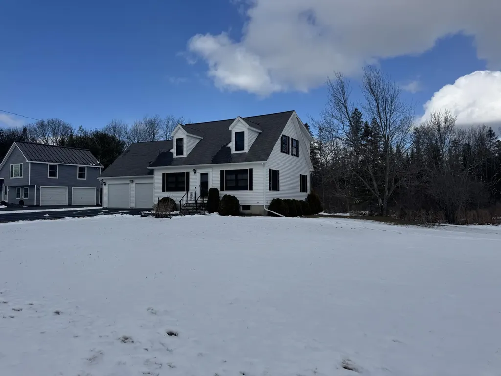32 Main Trail Hampden ME 04444