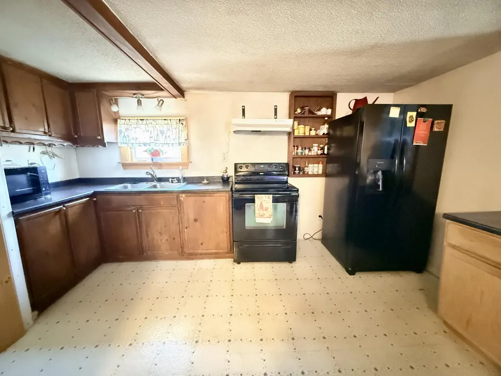 148 North Street Ellsworth ME 04605