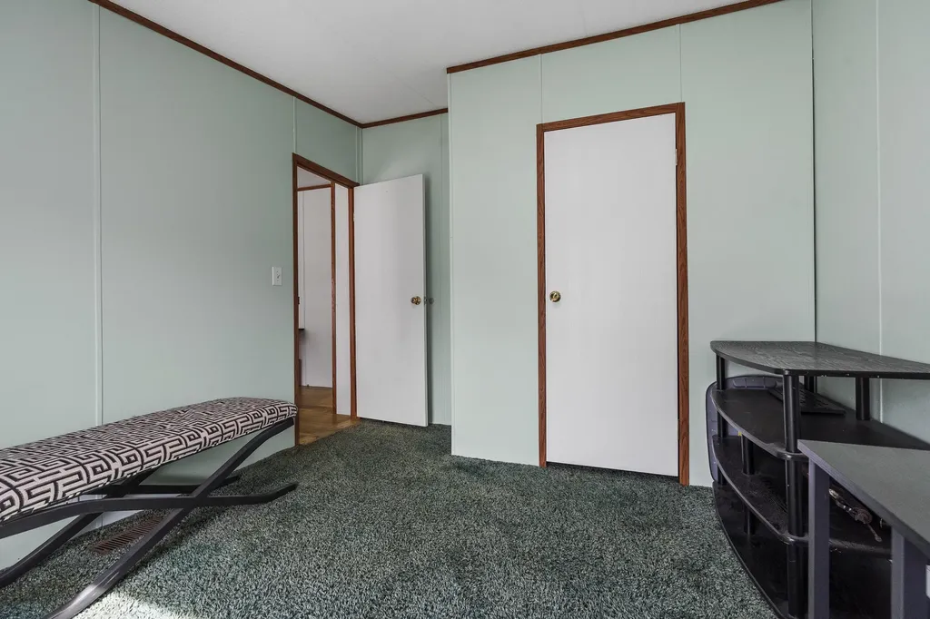 32 Boggs Farm Lane Warren ME 04864