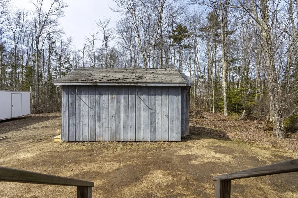 32 Boggs Farm Lane Warren ME 04864