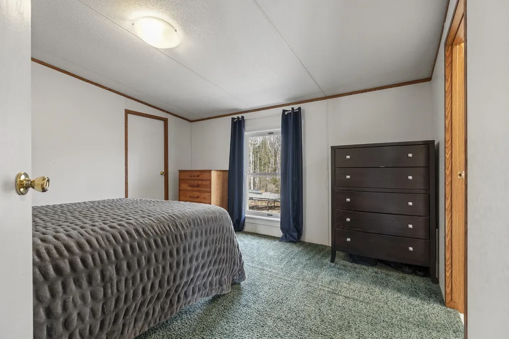32 Boggs Farm Lane Warren ME 04864
