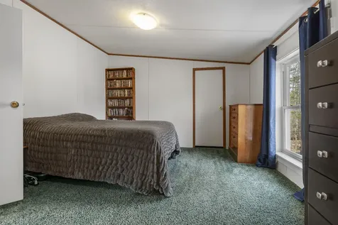 32 Boggs Farm Lane Warren ME 04864