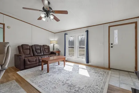32 Boggs Farm Lane Warren ME 04864