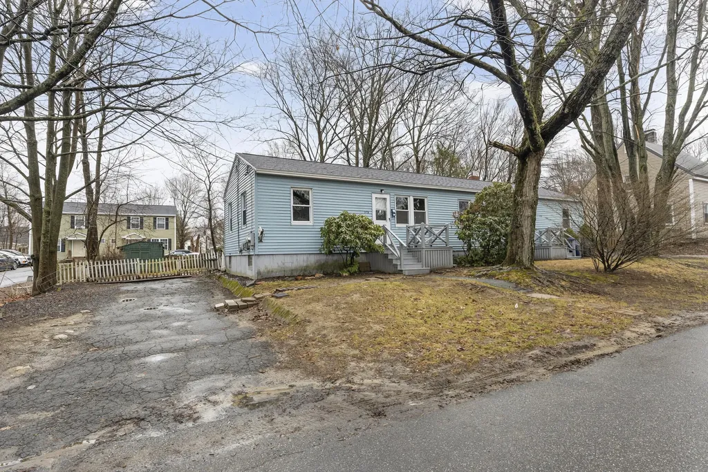 156 Central Street Westbrook ME 04092
