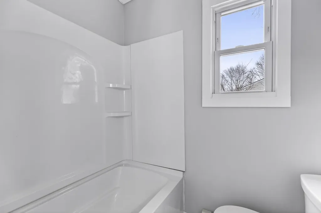 156 Central Street Westbrook ME 04092