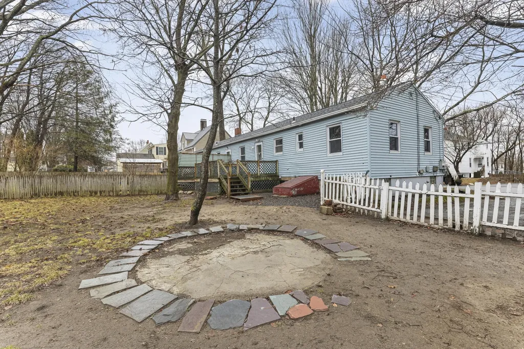 156 Central Street Westbrook ME 04092
