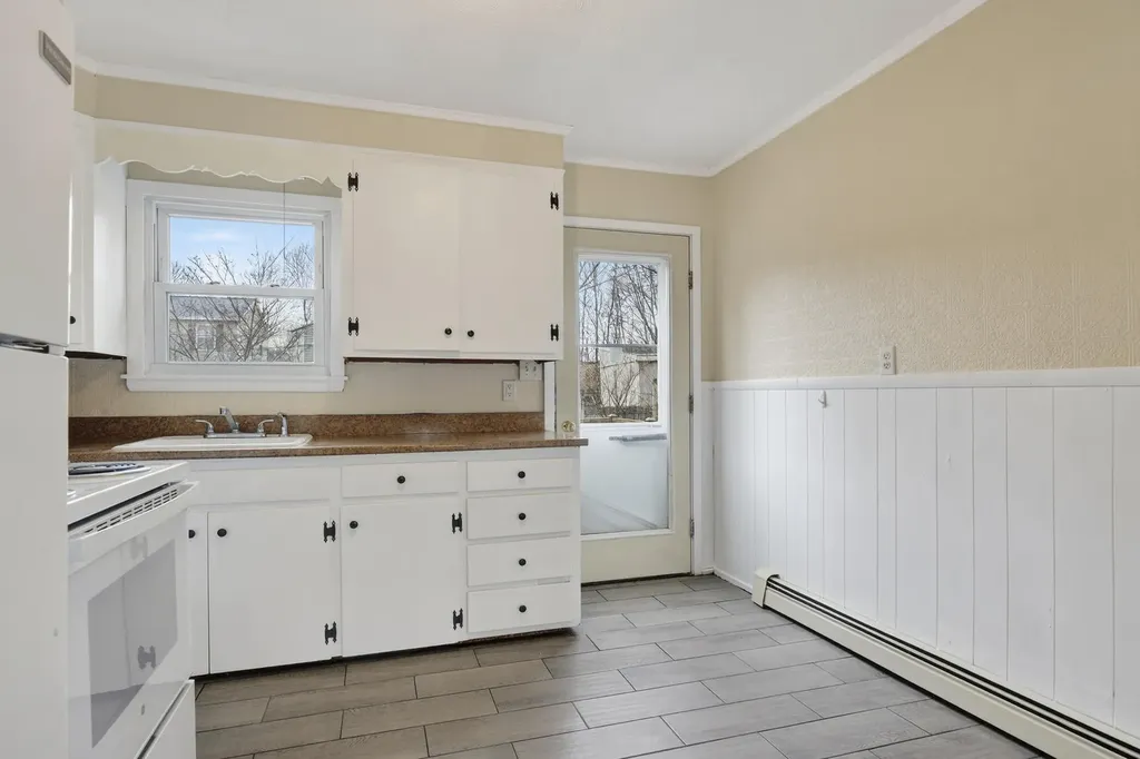 156 Central Street Westbrook ME 04092