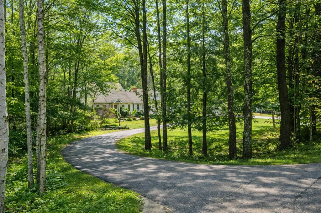 40 Mahlon Avenue Gorham ME 04038