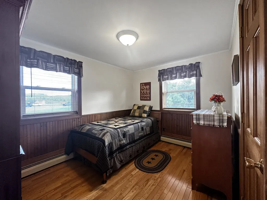 68 Fords Lane Mapleton ME 04757