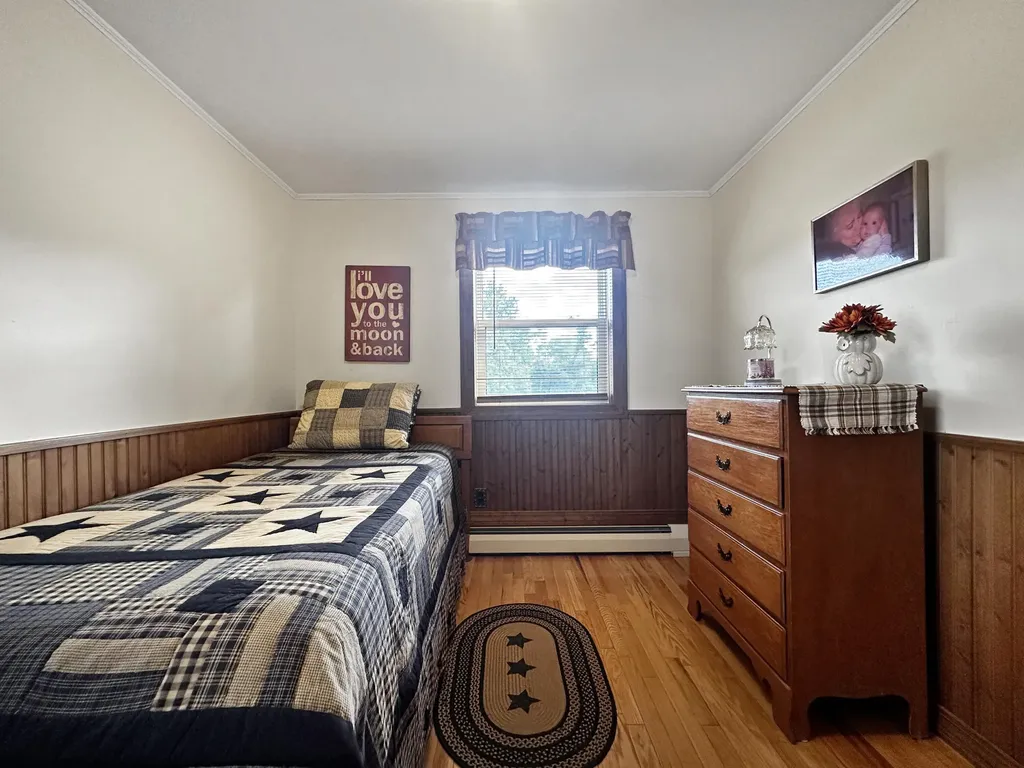 68 Fords Lane Mapleton ME 04757