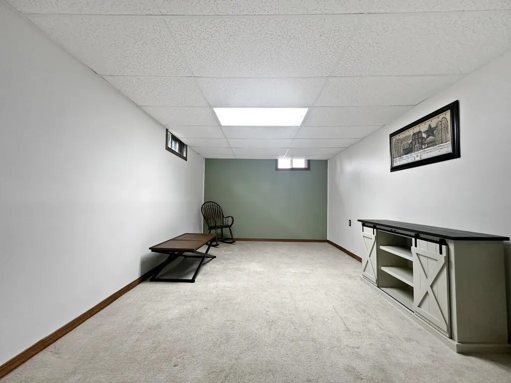 68 Fords Lane Mapleton ME 04757