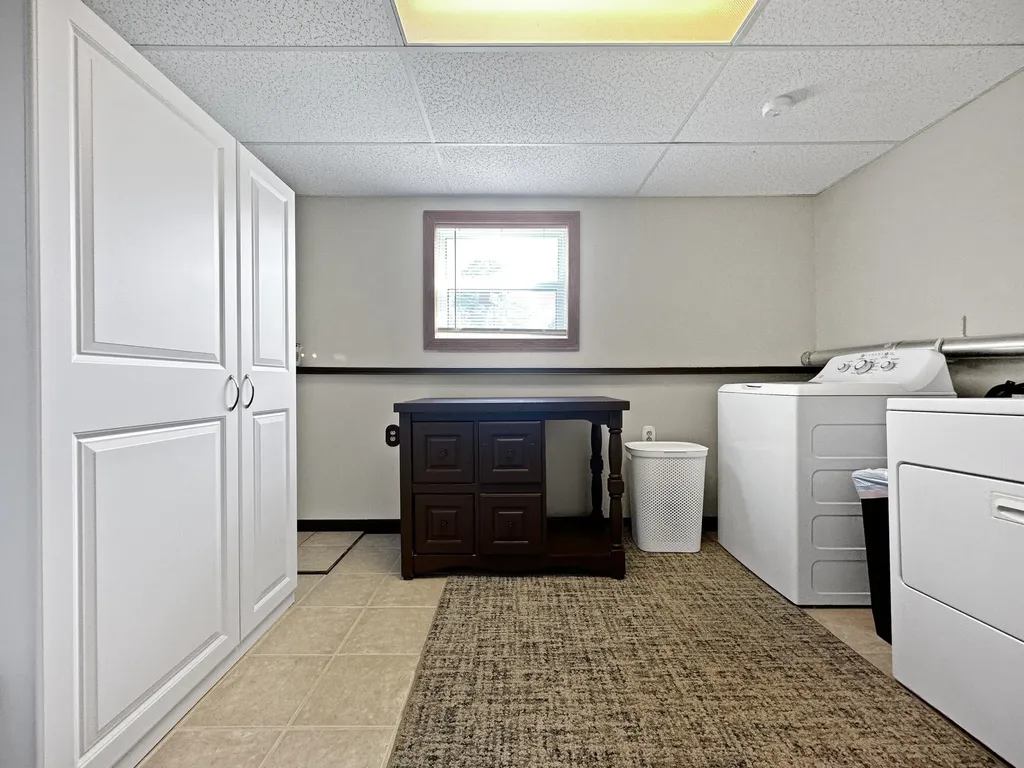 68 Fords Lane Mapleton ME 04757