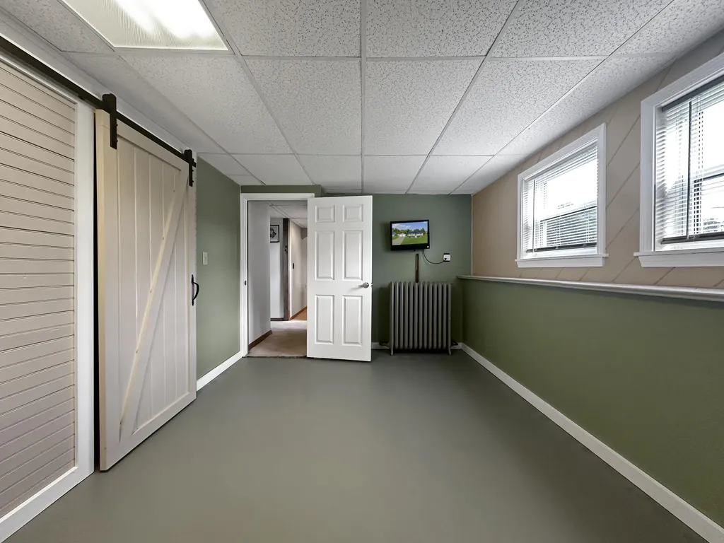 68 Fords Lane Mapleton ME 04757