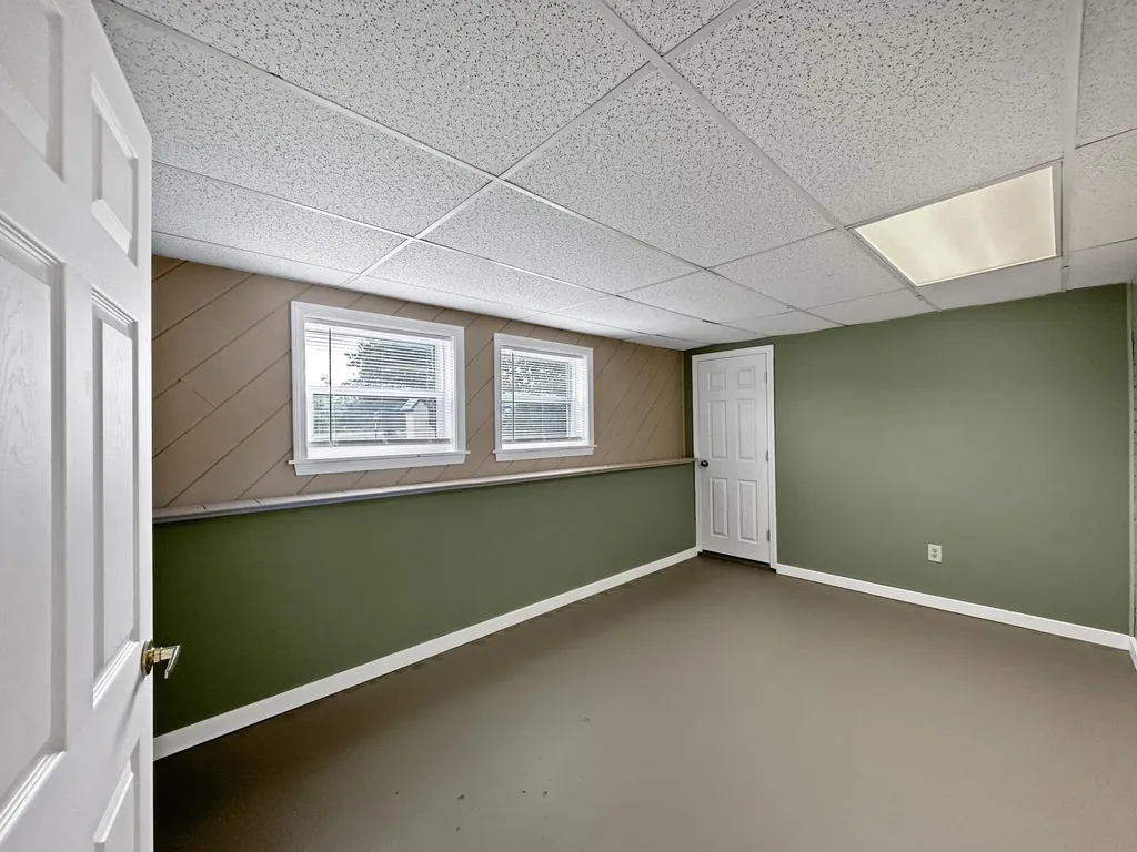 68 Fords Lane Mapleton ME 04757