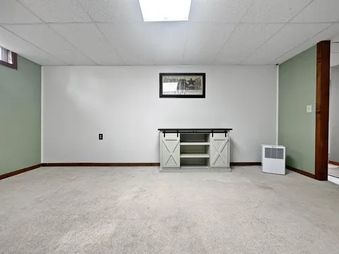 68 Fords Lane Mapleton ME 04757