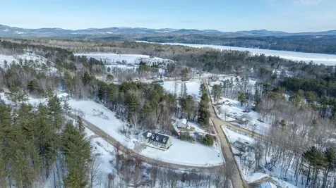 5 Overlook Drive Norway ME 04268