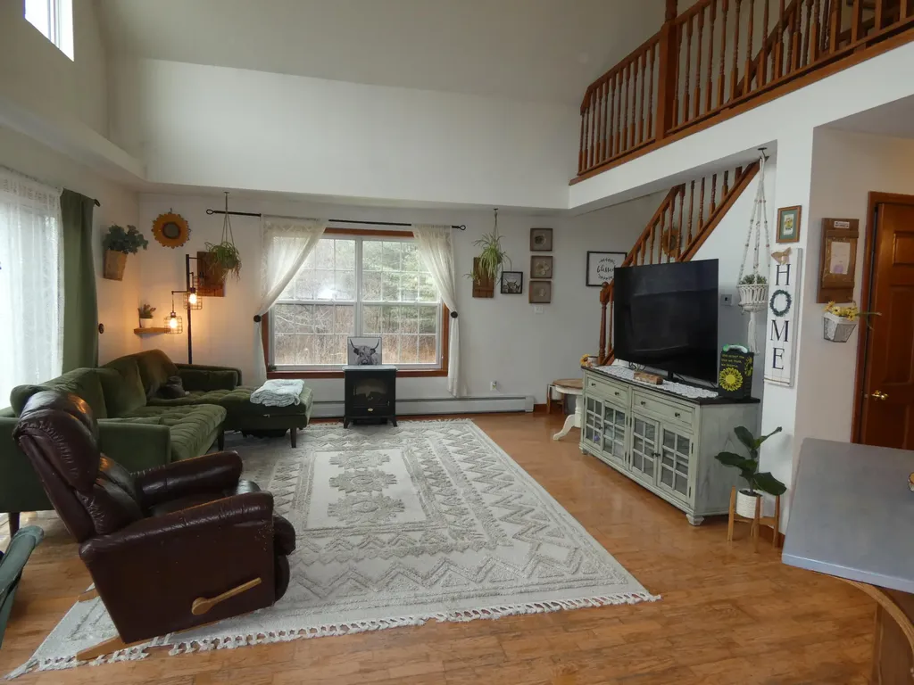 511 River Road Chelsea ME 04330