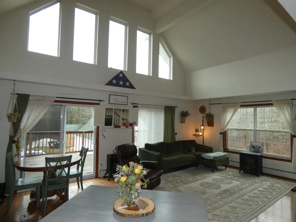 511 River Road Chelsea ME 04330