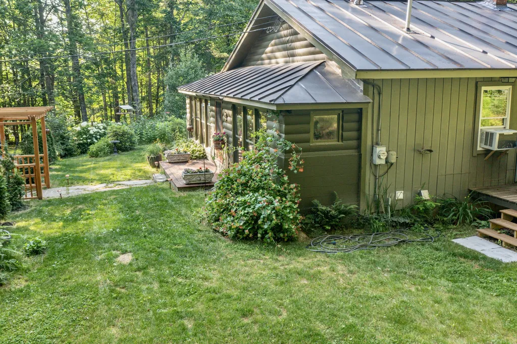 183 Pitcher Road Belfast ME 04915