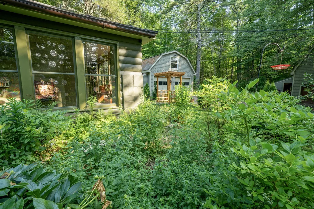 183 Pitcher Road Belfast ME 04915