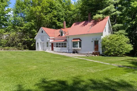 28 Fountain Street Gardiner ME 04345