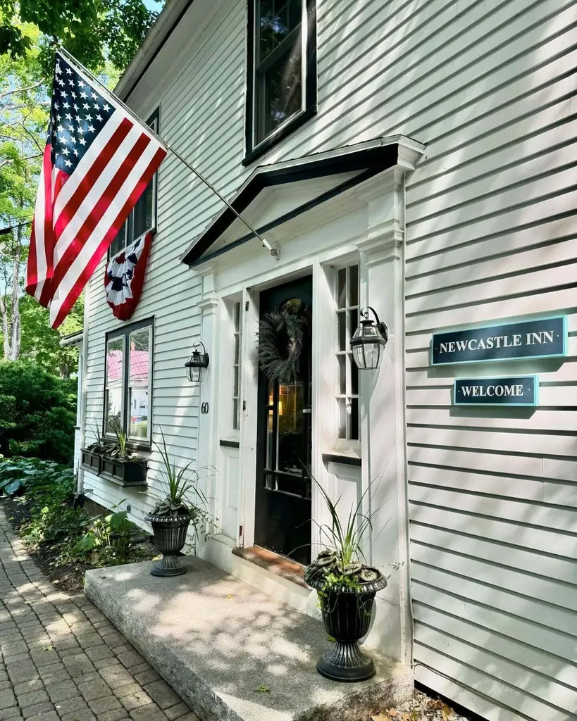 60 River Road Newcastle ME 04553
