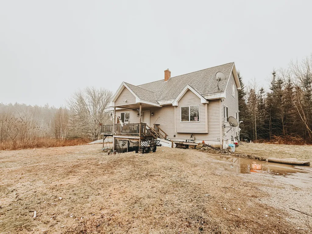 14 Sportsmans Way Vinalhaven ME 04863