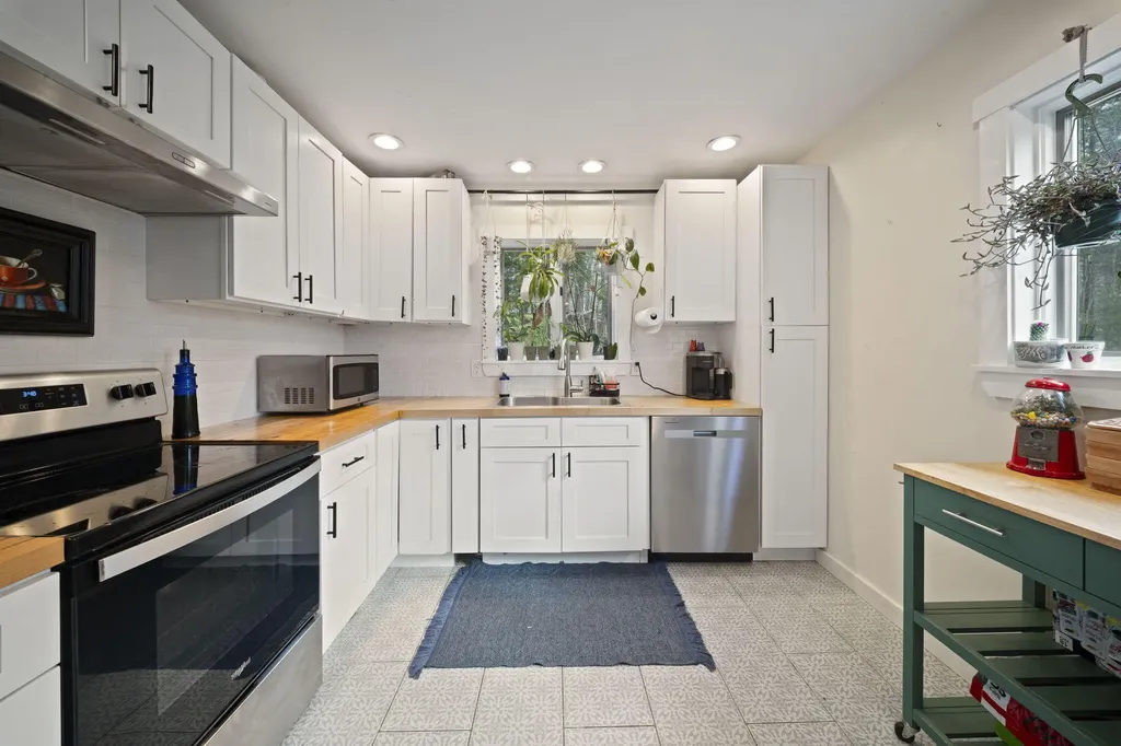 175 Bog Road Augusta ME 04330