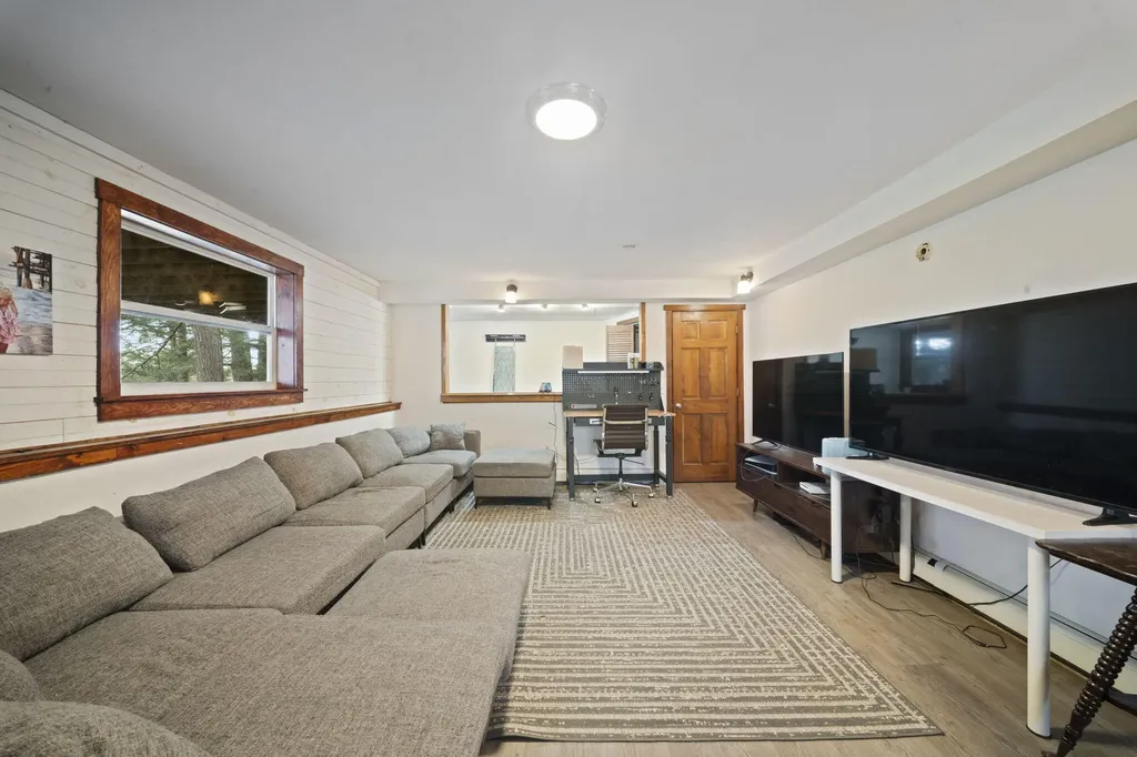 175 Bog Road Augusta ME 04330