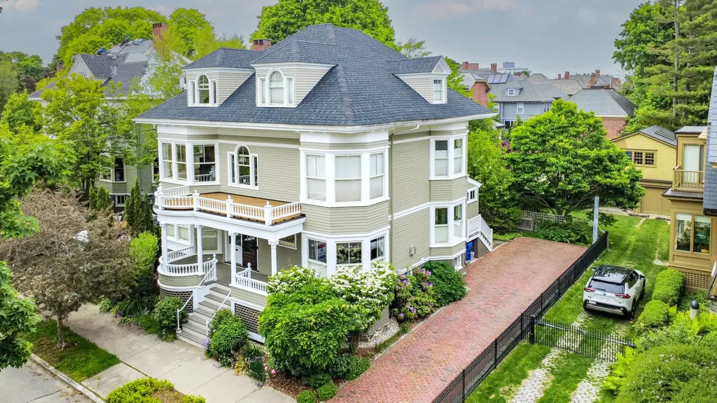 37 Carroll Street Portland ME 04102